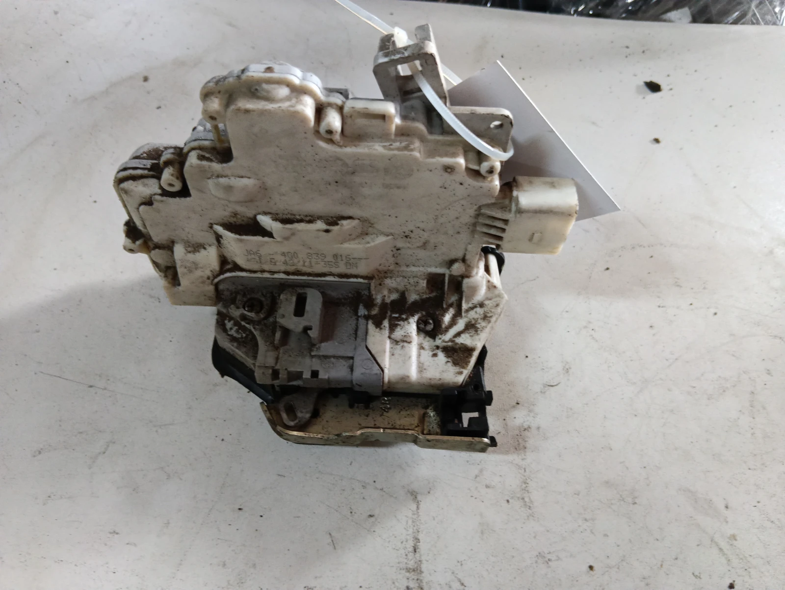 брава (задна дясна) 4G0839016 Audi A7
