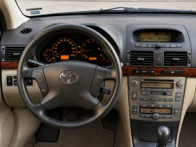 Toyota Avensis 2.0 D4-Бензин-147кс-Кожа-Ел Седалки-Климатроник, снимка 13