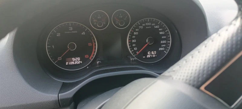 Audi A3 quattro 2.0 TDI Sportback, снимка 5 - Автомобили и джипове - 47741556