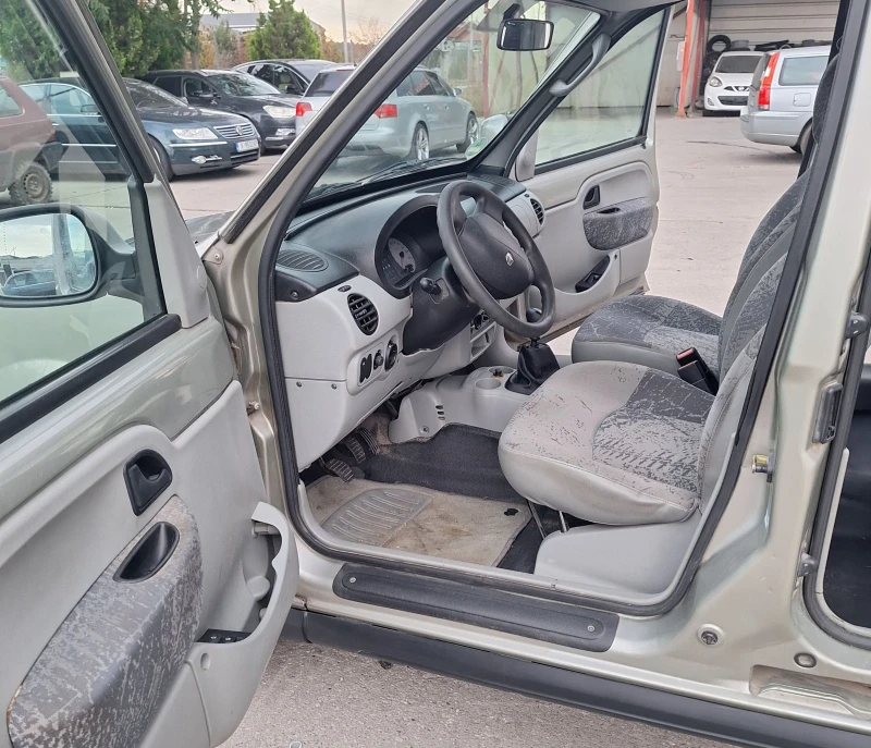 Renault Kangoo, снимка 11 - Автомобили и джипове - 47332645