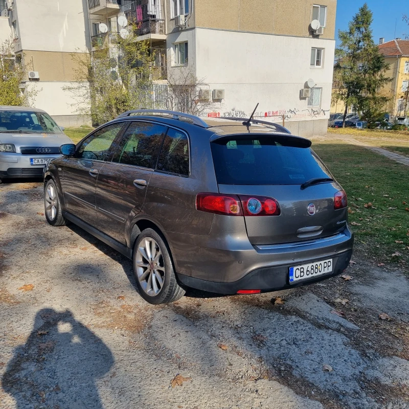 Fiat Croma 1.9 JTD Автомат, снимка 7 - Автомобили и джипове - 48927159