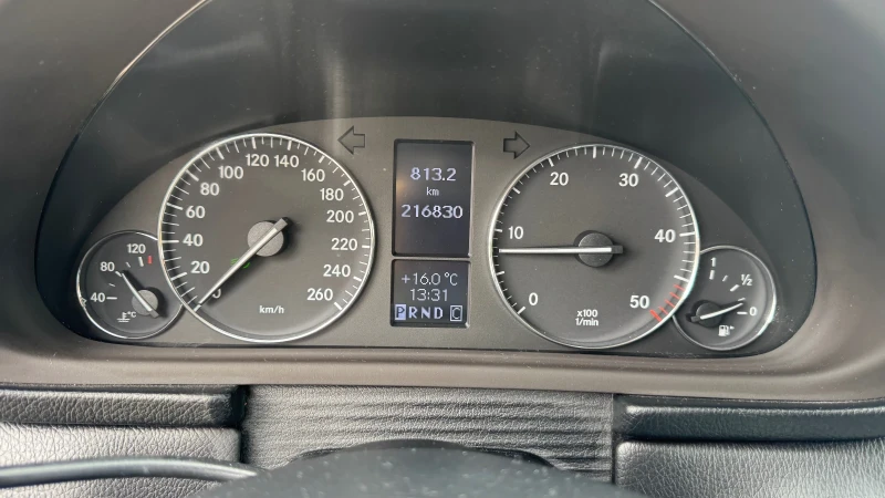 Mercedes-Benz C 220 2.2 diesel automatic , снимка 9 - Автомобили и джипове - 49597049