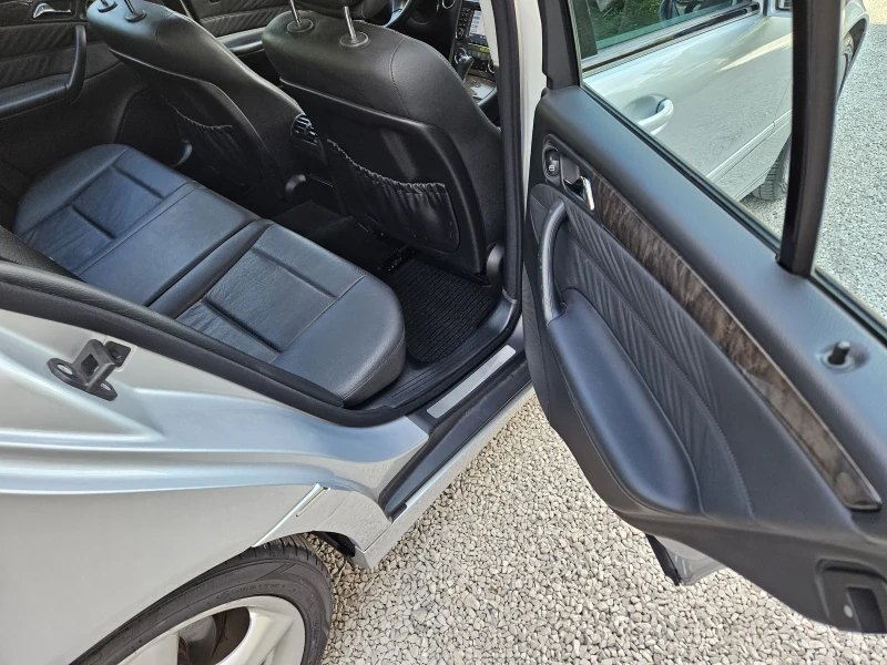 Mercedes-Benz C 350 AMG 4matic Facelift, снимка 11 - Автомобили и джипове - 50675533