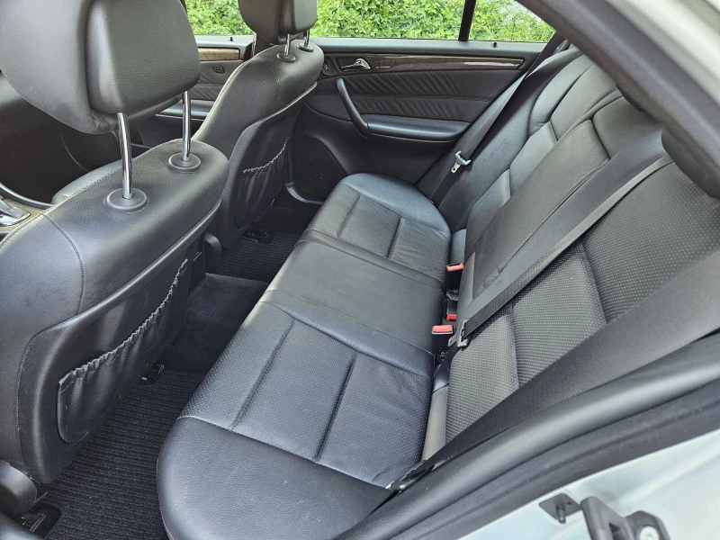 Mercedes-Benz C 350 AMG 4matic Facelift, снимка 13 - Автомобили и джипове - 50675533