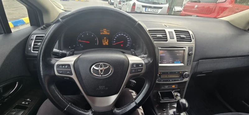 Toyota Avensis 2.2 d-cat, снимка 10 - Автомобили и джипове - 52289784