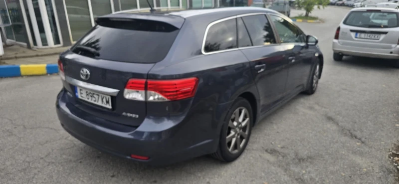 Toyota Avensis 2.2 d-cat, снимка 6 - Автомобили и джипове - 52289784
