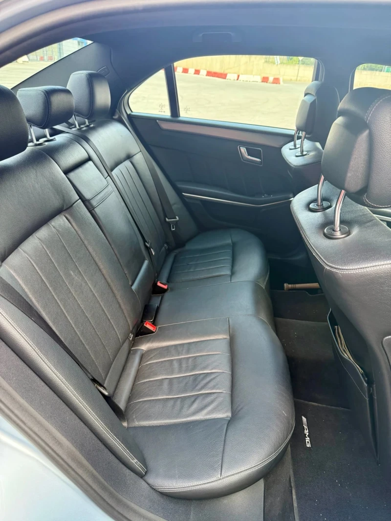 Mercedes-Benz E 220 Face/Bluetec - ДЕСЕН ВОЛАН, снимка 4 - Автомобили и джипове - 52656418