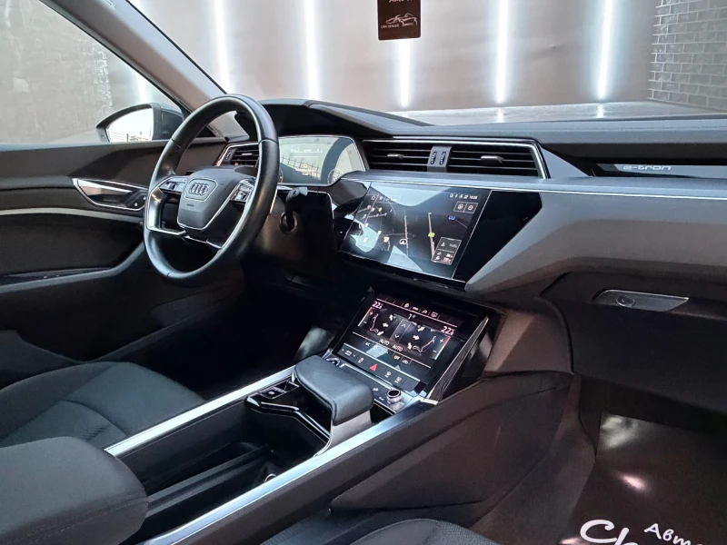 Audi E-Tron 45000км, снимка 9 - Автомобили и джипове - 53147682