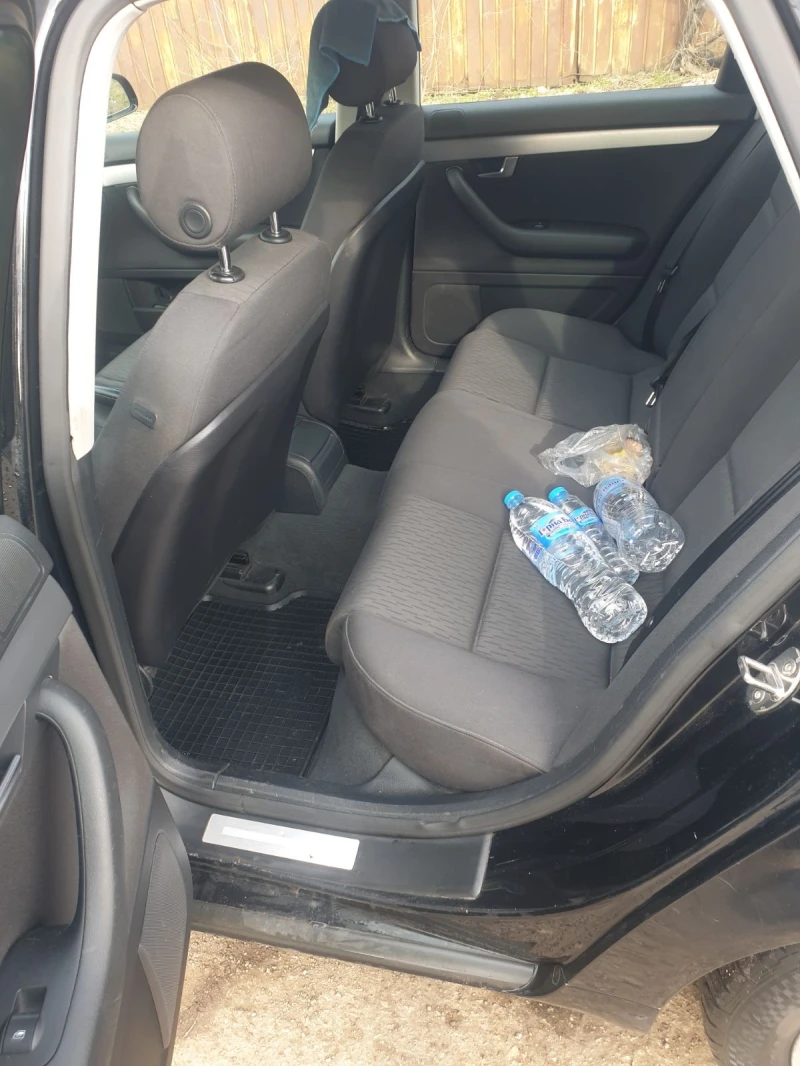 Audi A4 АВАНТ, снимка 4 - Автомобили и джипове - 53157659