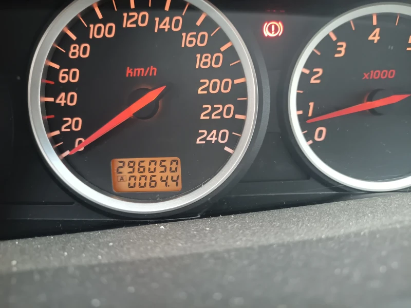 Nissan Primera, снимка 6 - Автомобили и джипове - 53242248