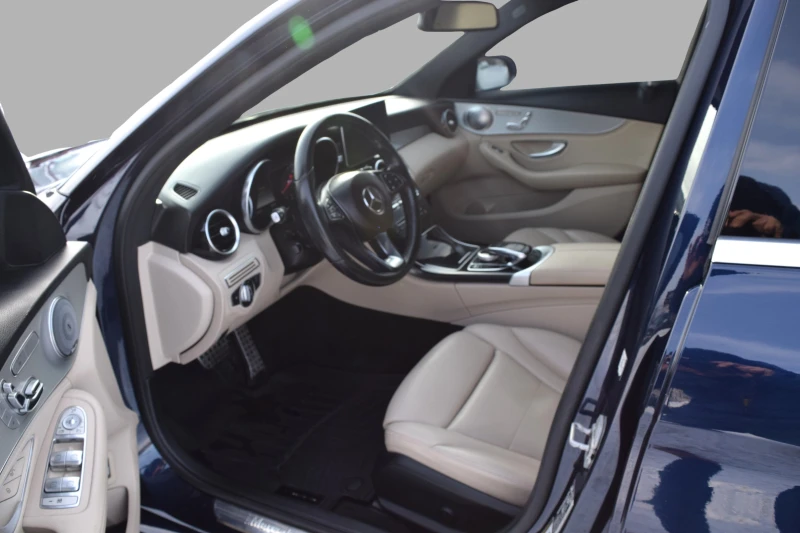 Mercedes-Benz C 300 С РЕГИСТРАЦИЯ&АВТО КРЕДИТ, снимка 8 - Автомобили и джипове - 53260837