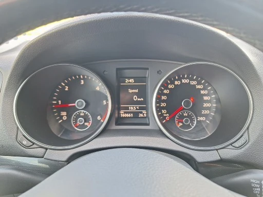 VW Golf 2.0TDI Trend Line!, снимка 5 - Автомобили и джипове - 47558441