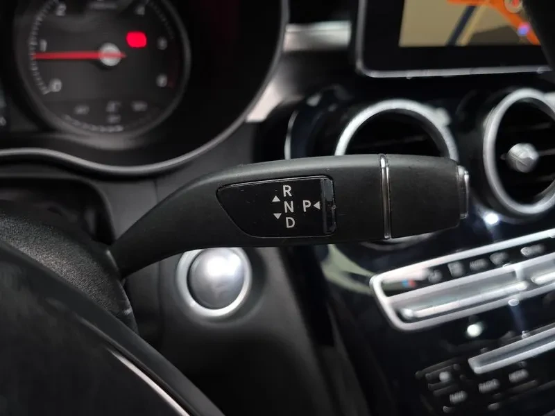 Mercedes-Benz C 220 AVANTGARDE, снимка 9 - Автомобили и джипове - 55703475