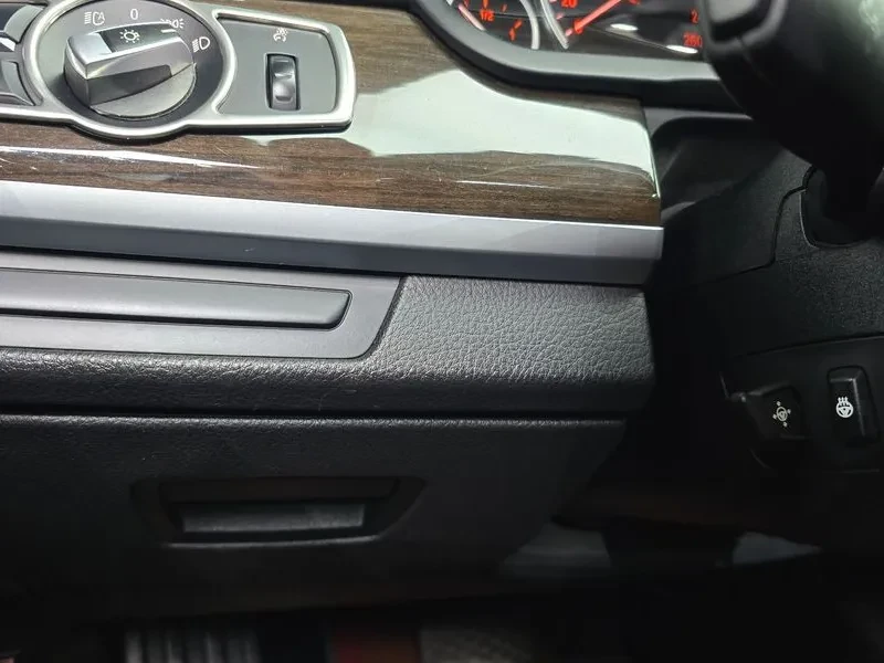 BMW 740 i - САМО 30% АВАНС, снимка 16 - Автомобили и джипове - 56027960