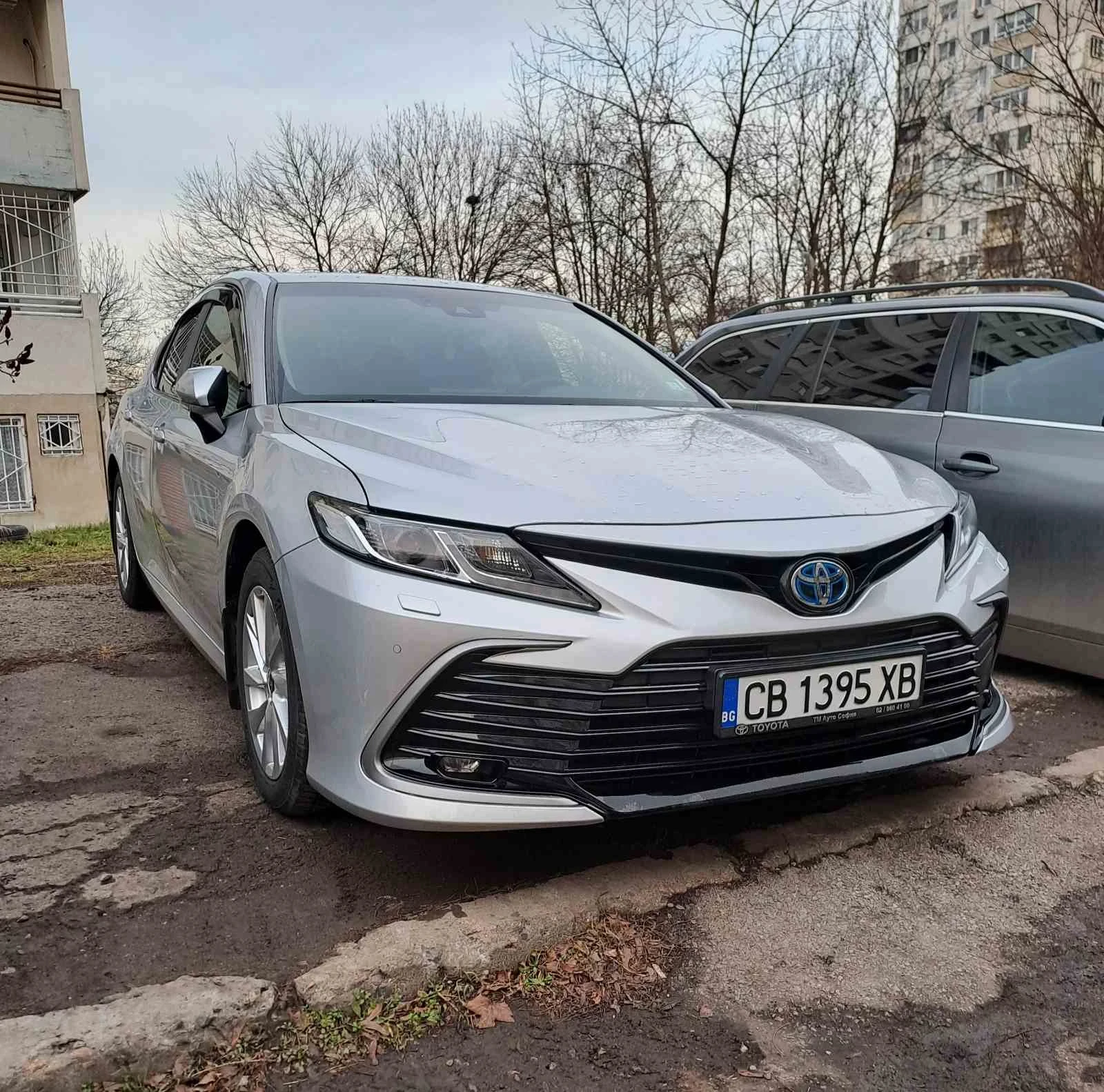 Toyota Camry Comfort 2.5 Hibryd CVT - изображение 2
