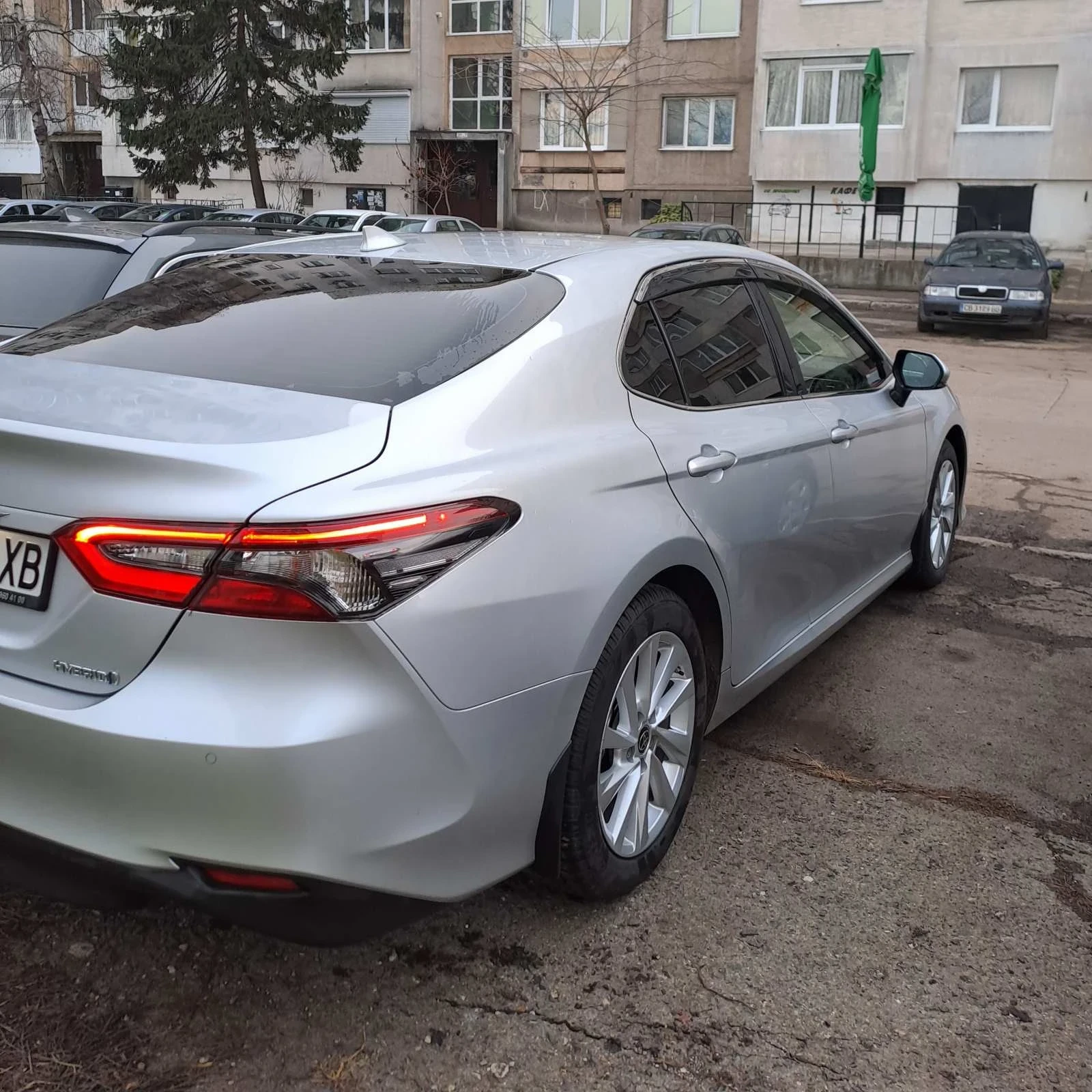 Toyota Camry Comfort 2.5 Hibryd CVT - изображение 6