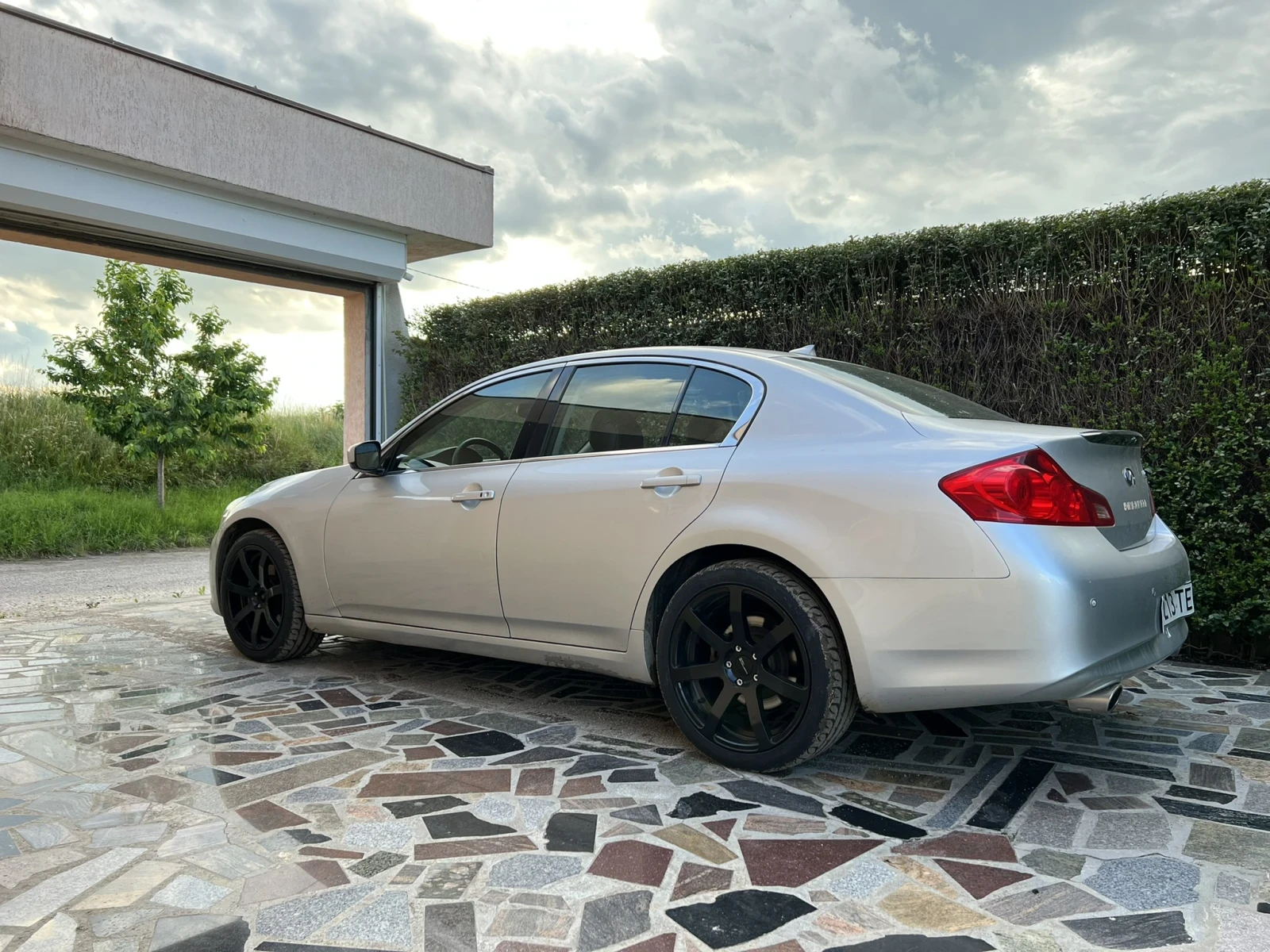 Infiniti G37 X - изображение 4