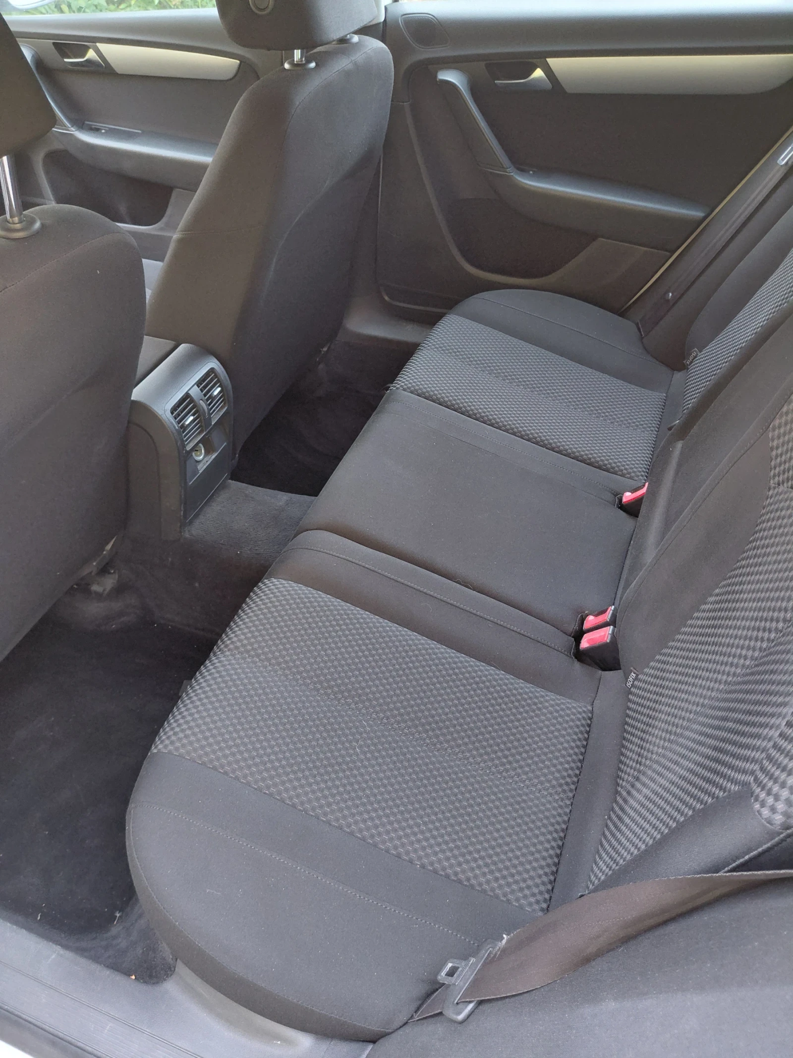 VW Passat  - изображение 7