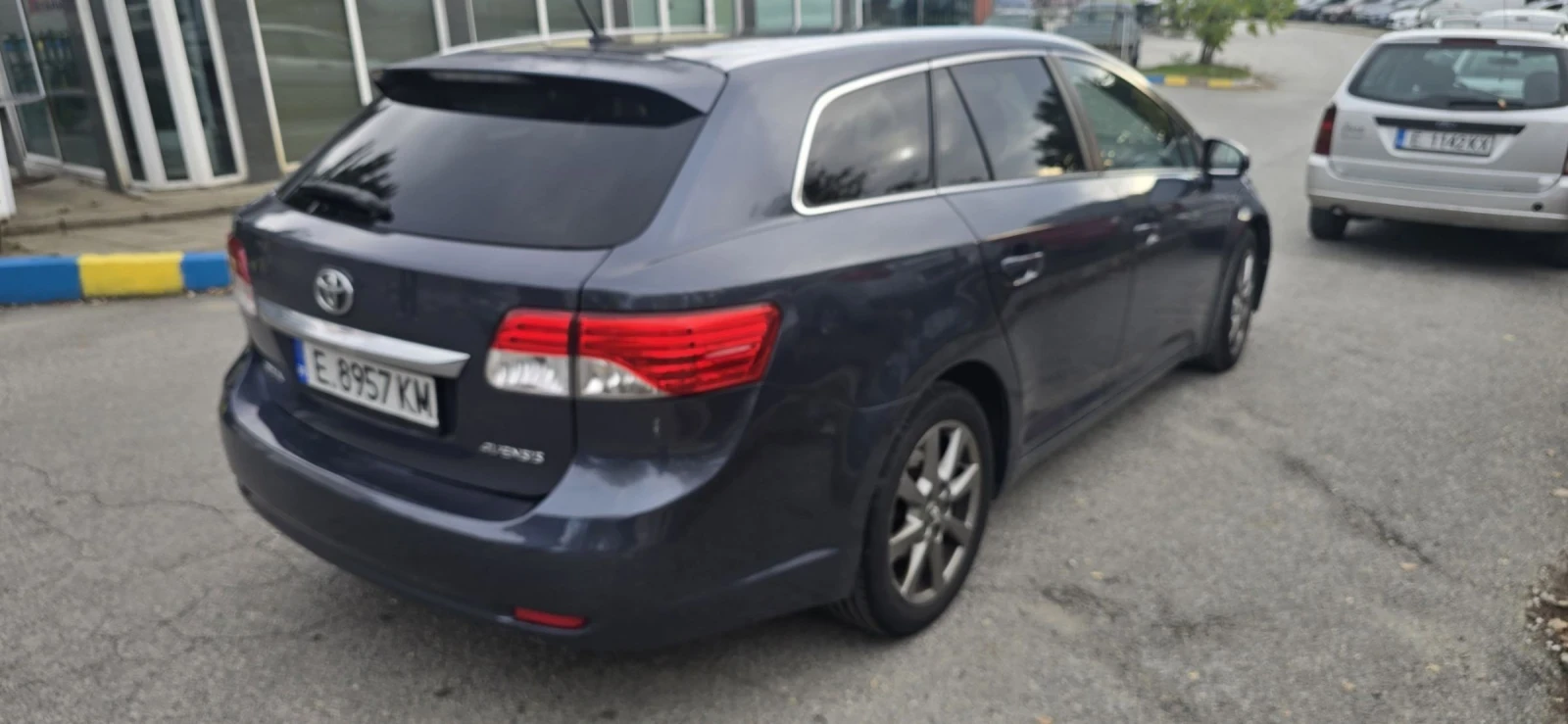 Toyota Avensis 2.2 d-cat - изображение 6