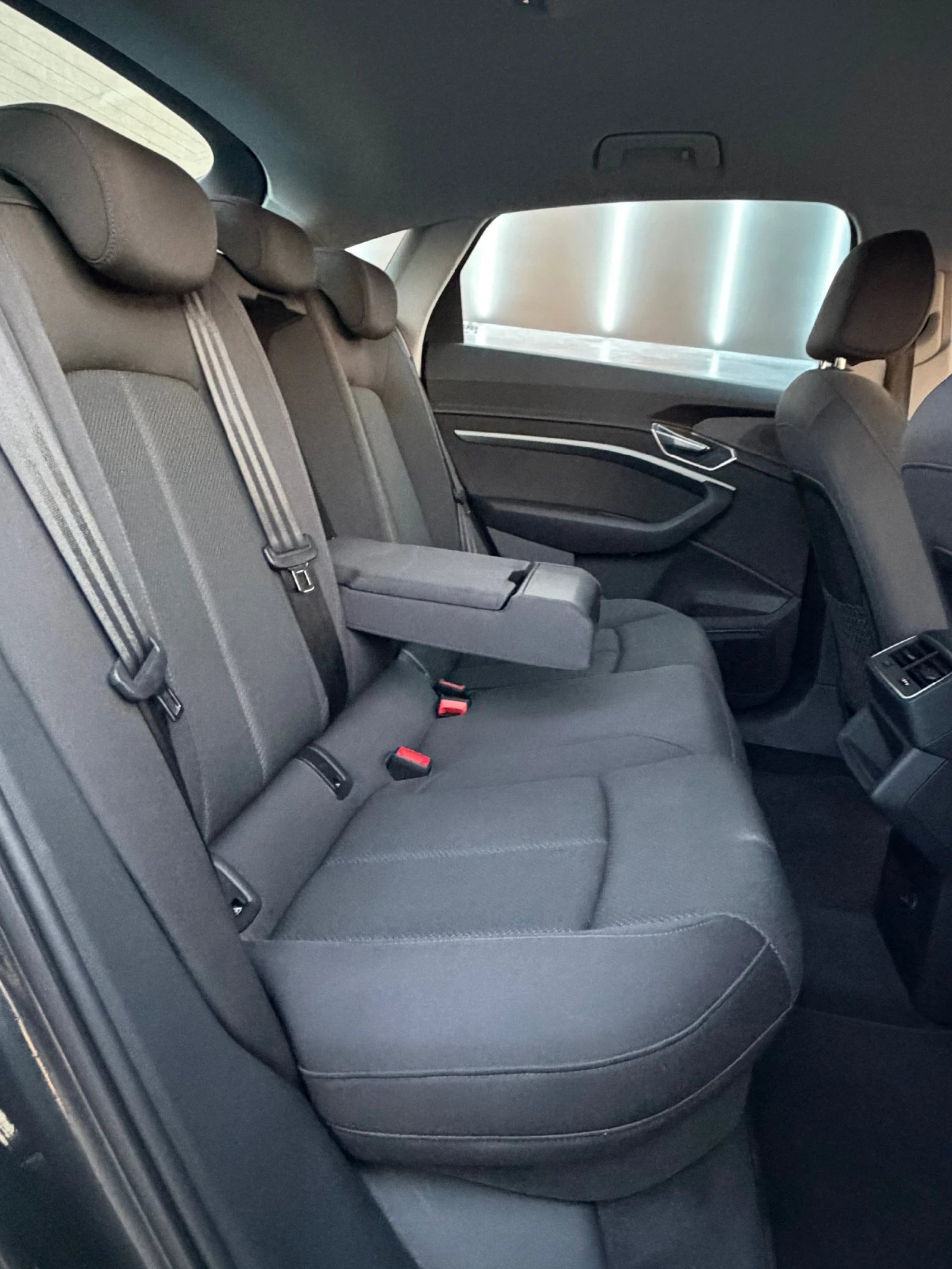 Audi E-Tron 45000�� | Mobile.bg � ����������� 14