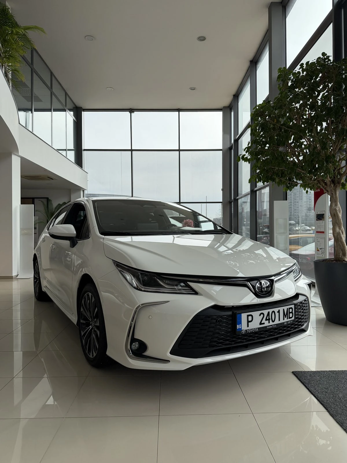 Toyota Corolla Executive Plus, снимка 3 - Автомобили и джипове - 53827154