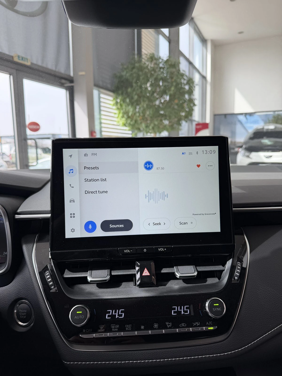 Toyota Corolla Executive Plus, снимка 10 - Автомобили и джипове - 53827154