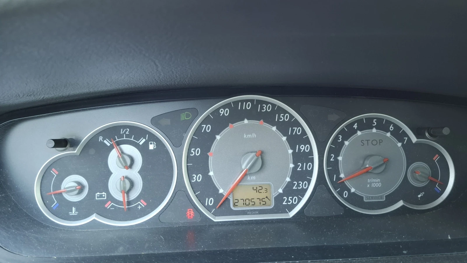 Citroen C5 2.0HDi, снимка 16 - Автомобили и джипове - 54014515