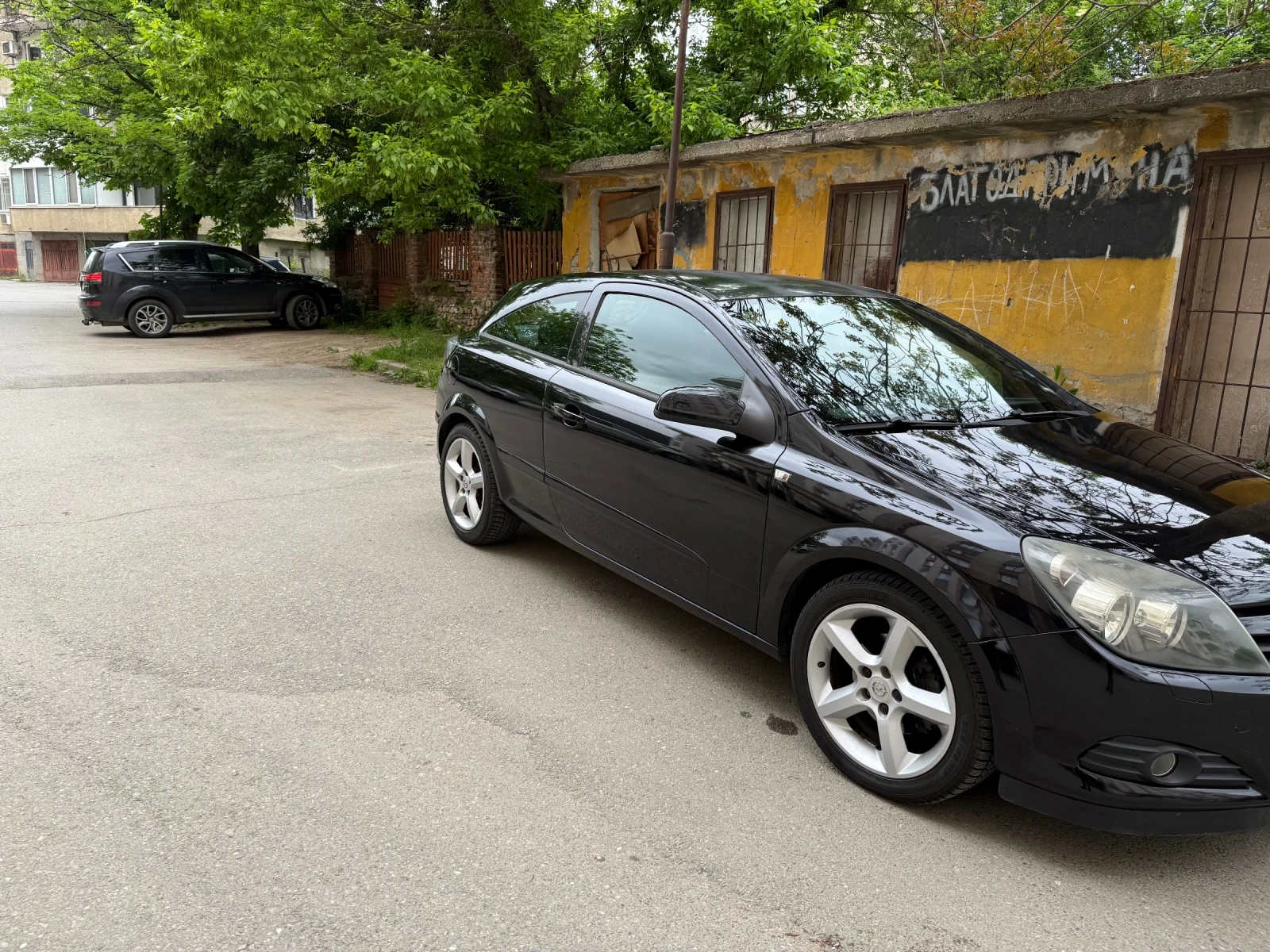 Opel Astra H GTC, снимка 2 - Автомобили и джипове - 54486089