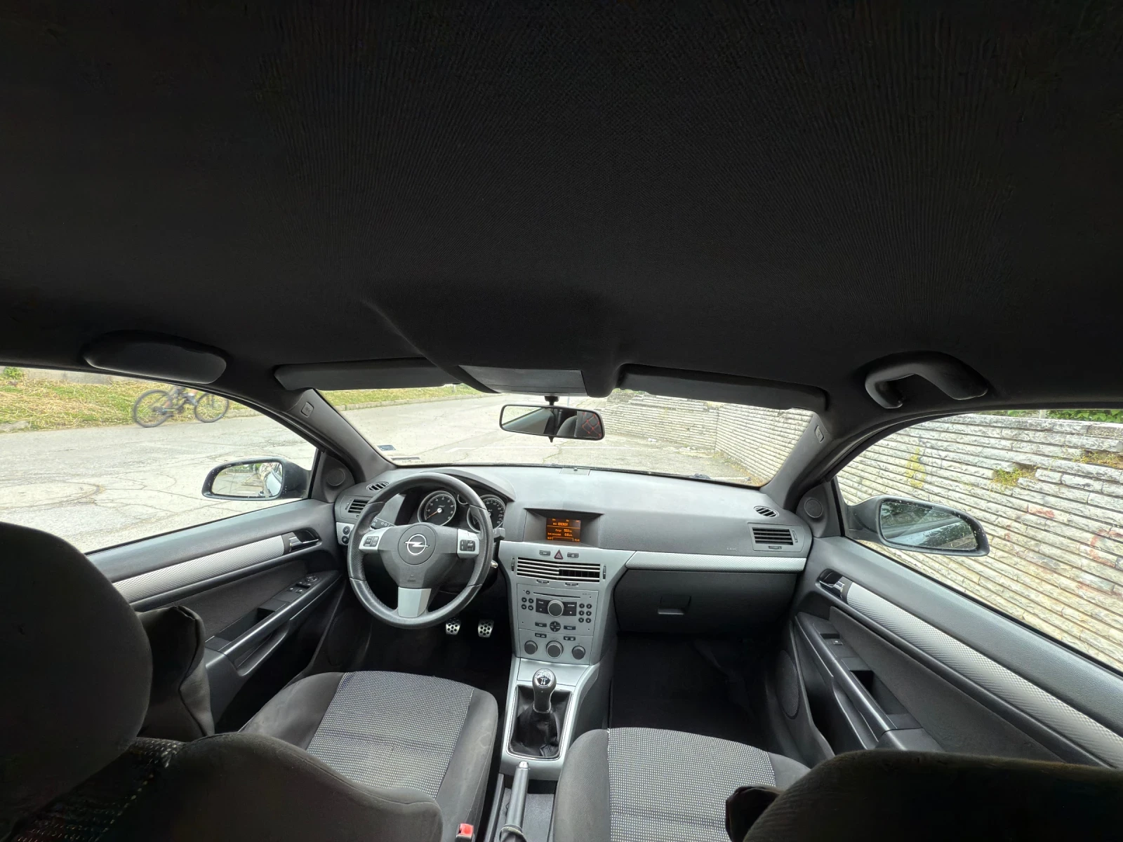 Opel Astra H GTC, снимка 12 - Автомобили и джипове - 54486089