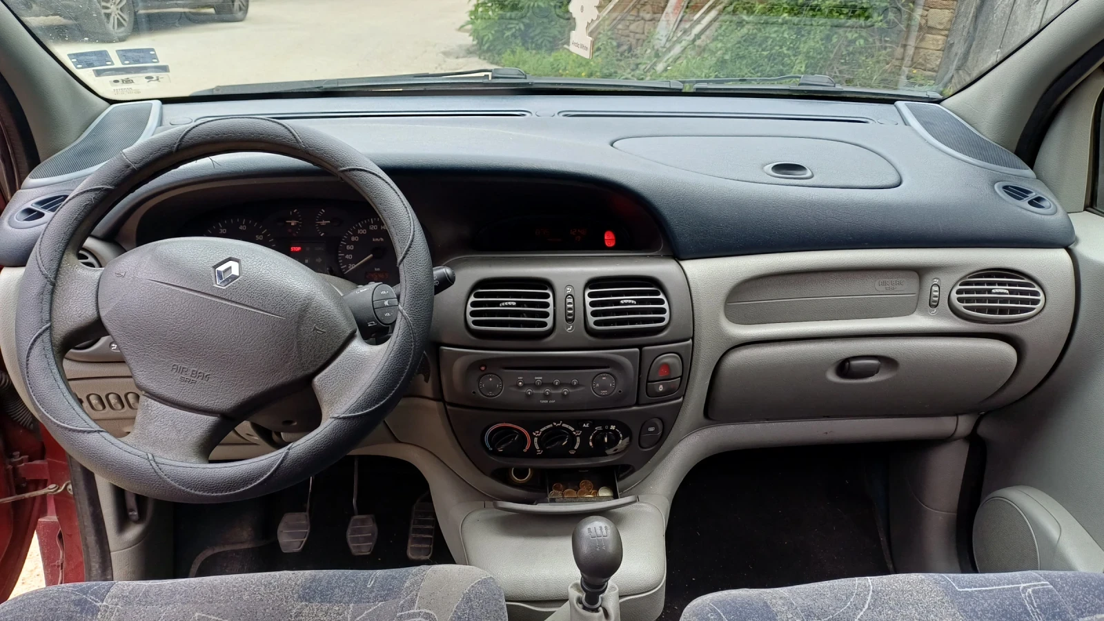 Renault Scenic, снимка 9 - Автомобили и джипове - 54782425