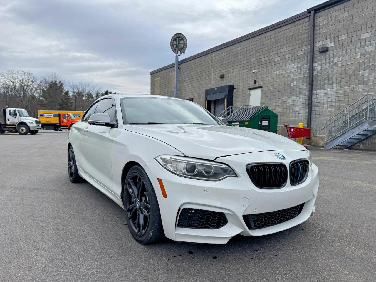 BMW 235