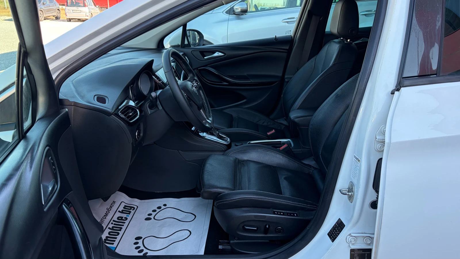 Opel Astra 1.6 CDTI, снимка 7 - Автомобили и джипове - 55274594