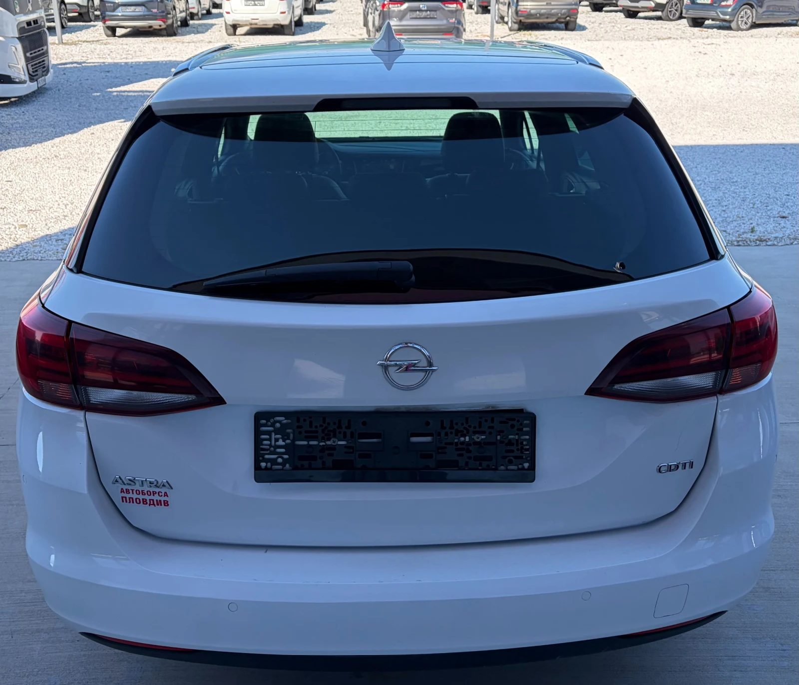 Opel Astra 1.6 CDTI, снимка 5 - Автомобили и джипове - 55274594