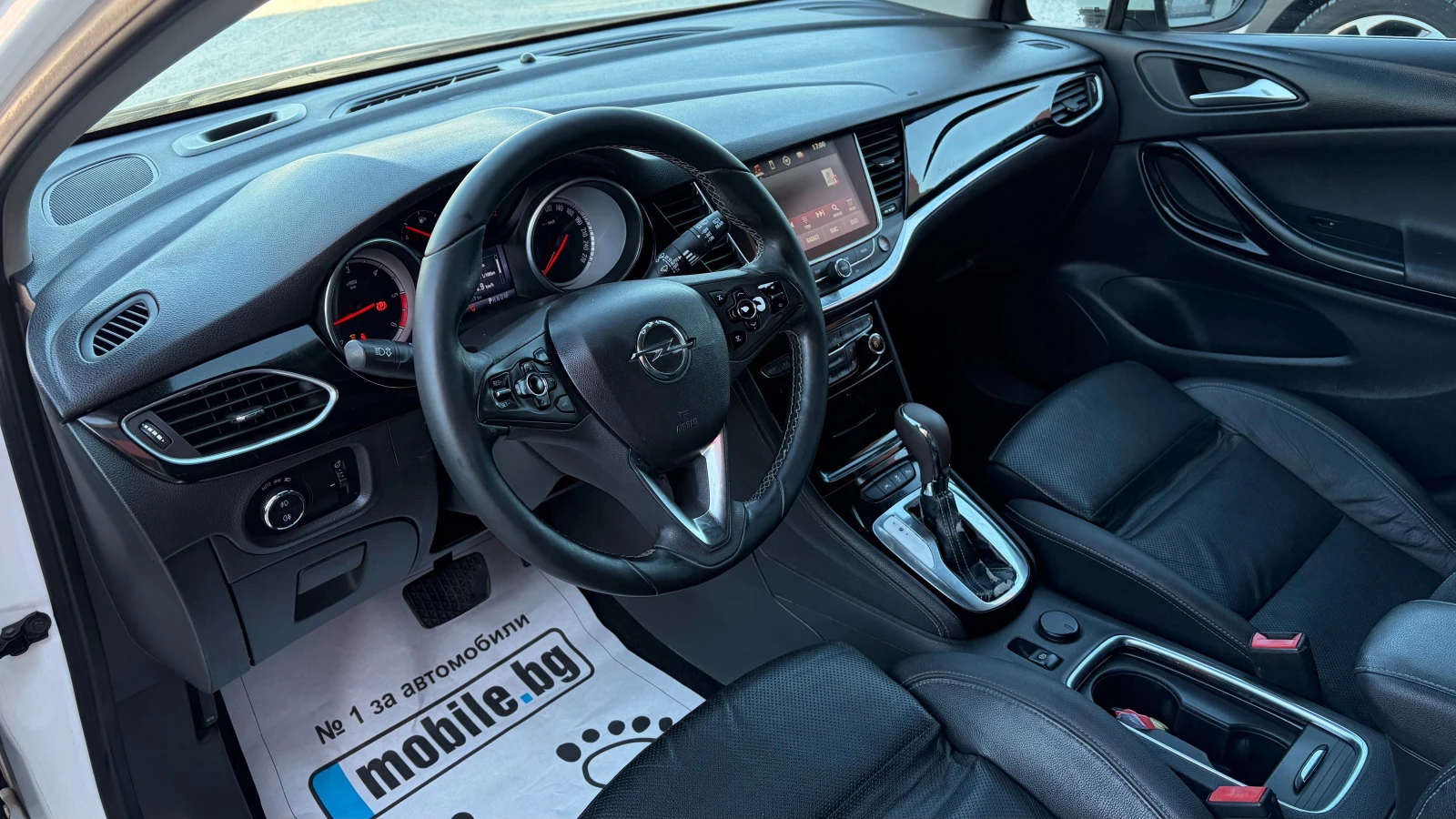 Opel Astra 1.6 CDTI, снимка 8 - Автомобили и джипове - 55274594