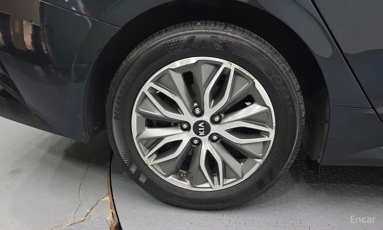 Kia K5 2.0 Prestige* DISTRONIC* ПОДГРЕВ* ОБДУХВАНЕ* КАМЕР, снимка 5 - Автомобили и джипове - 55309482