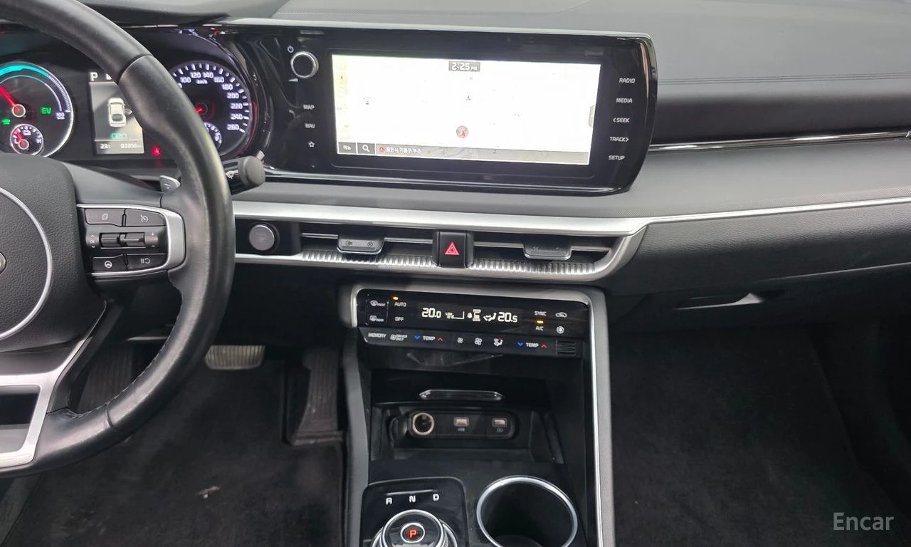 Kia K5 2.0 Prestige* DISTRONIC* ПОДГРЕВ* ОБДУХВАНЕ* КАМЕР, снимка 11 - Автомобили и джипове - 55309482