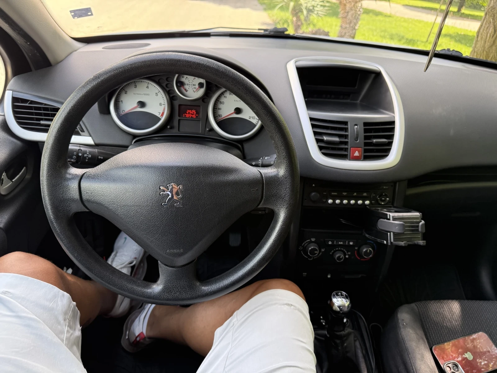 Peugeot 207 1.4i Газ.инж.BRC, снимка 11 - Автомобили и джипове - 55435251