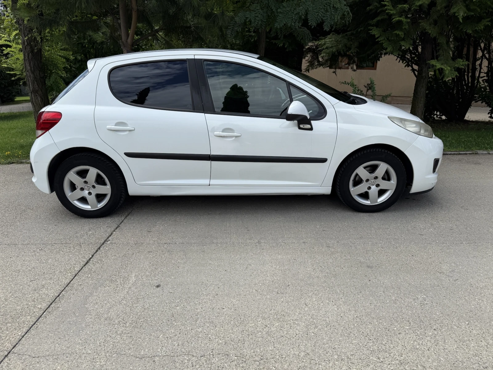 Peugeot 207 1.4i Газ.инж.BRC, снимка 4 - Автомобили и джипове - 55435251