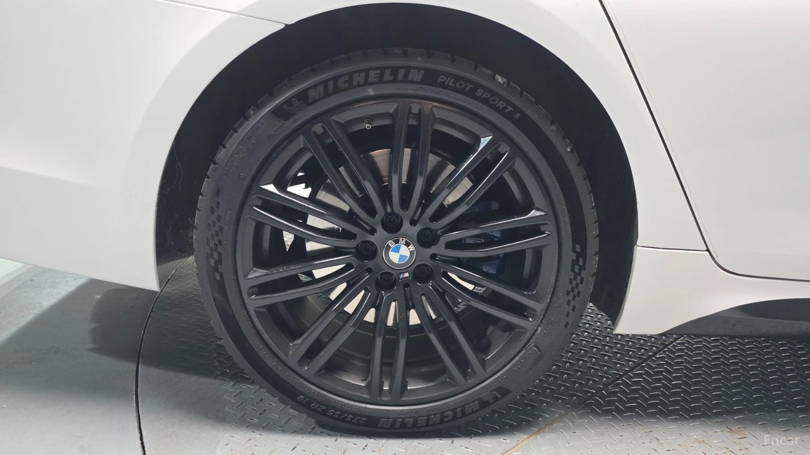 BMW 540 xDrive* M PACK* 360* HUD* DISTRO* H/K, снимка 17 - Автомобили и джипове - 55459735