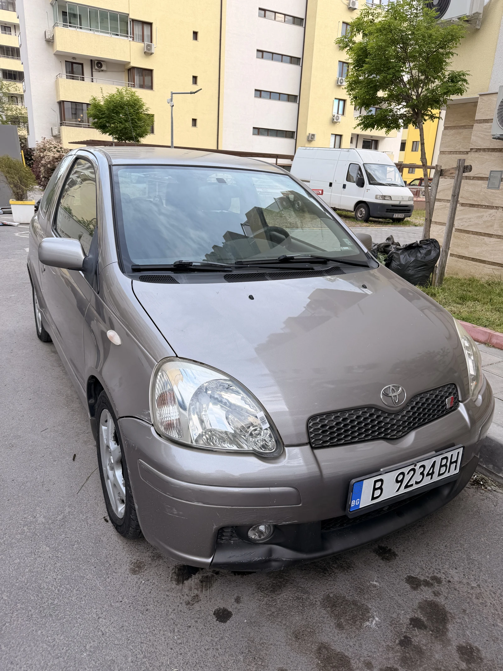 Toyota Yaris T Sport, снимка 2 - Автомобили и джипове - 55594966