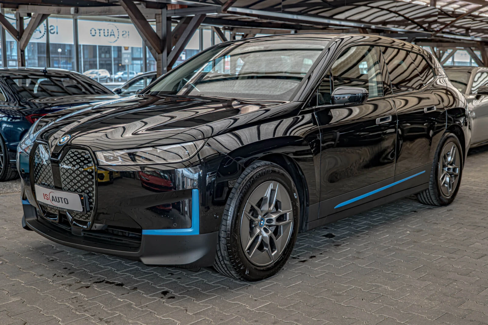 BMW iX xDrive 50/Harman Kardon/HuD/Камера 360/Амбиент/Las, снимка 3 - Автомобили и джипове - 55668248