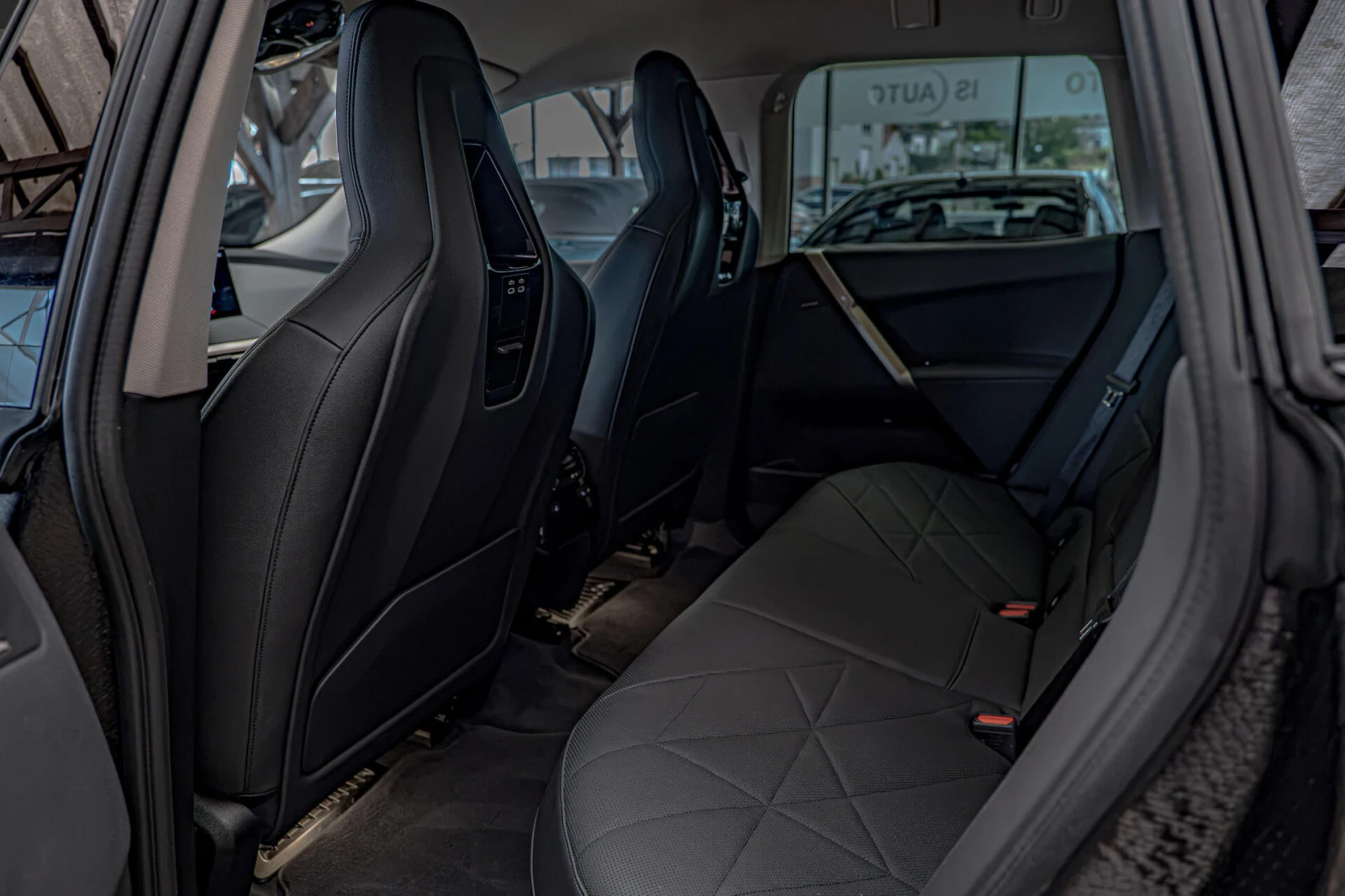 BMW iX xDrive 50/Harman Kardon/HuD/Камера 360/Амбиент/Las, снимка 9 - Автомобили и джипове - 55668248