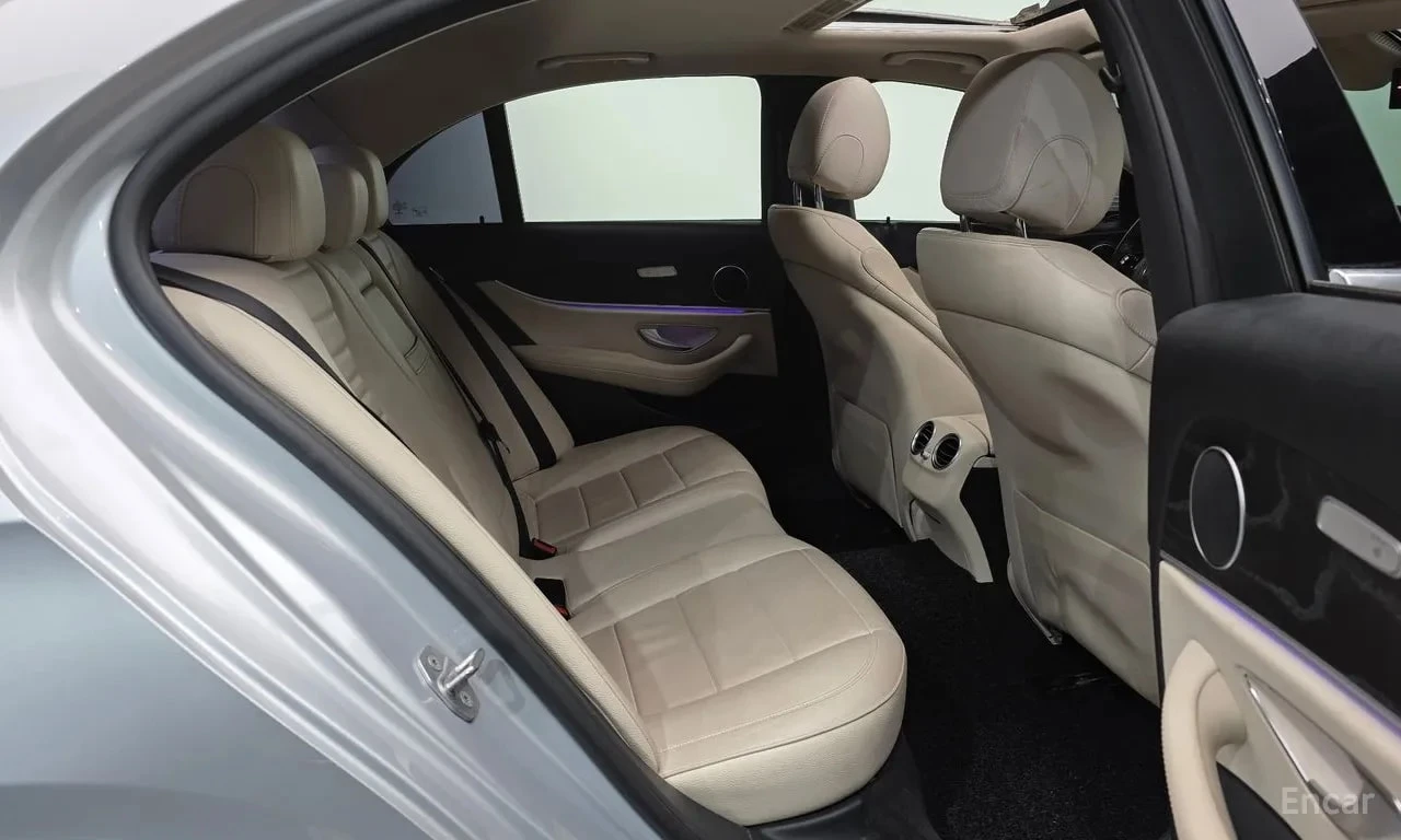 Mercedes-Benz E 220 d Avantgarde* ШИБИДАХ* ПОДГРЕВИ* КАМЕРА* , снимка 13 - Автомобили и джипове - 55898380