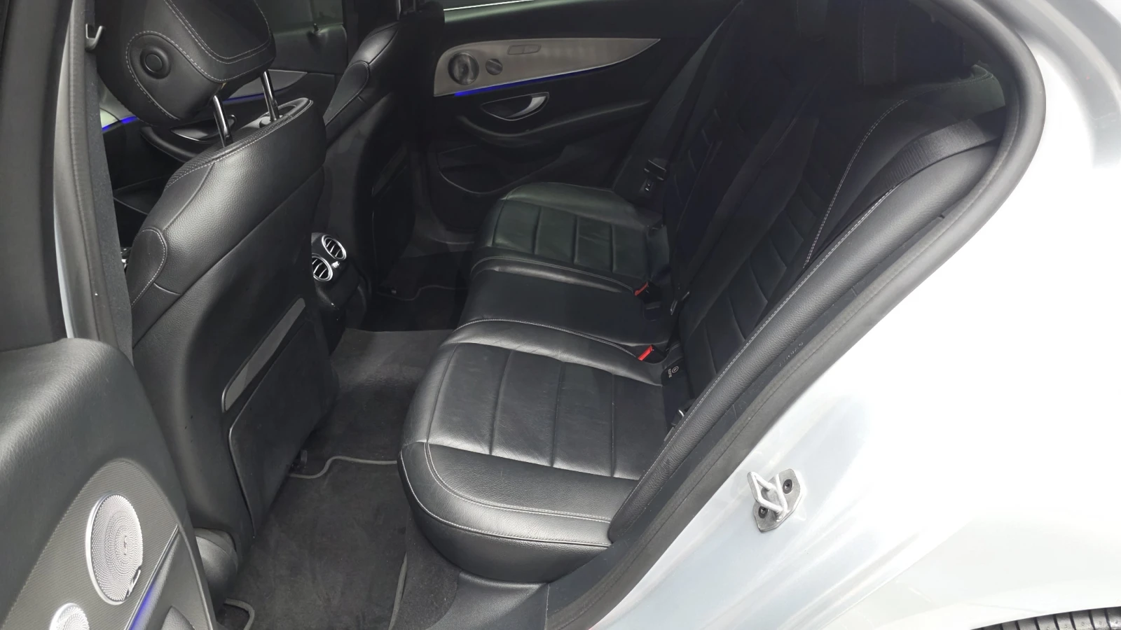 Mercedes-Benz E 300 * AMG LINE* FULL MAX * КРАЙНА ЦЕНА* , снимка 15 - Автомобили и джипове - 55940088