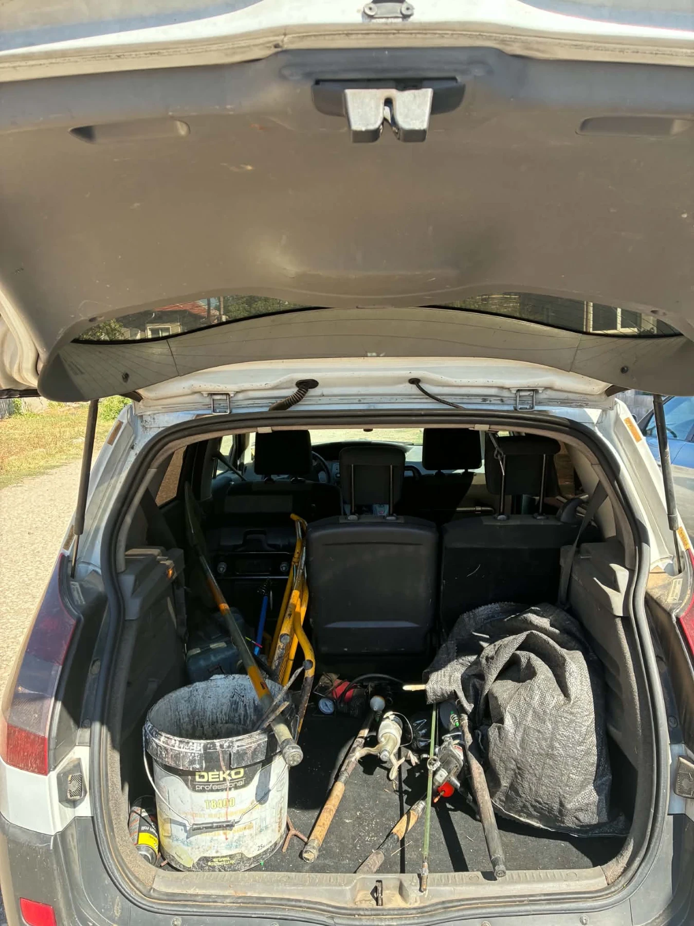 Renault Scenic, снимка 5 - Автомобили и джипове - 56071621