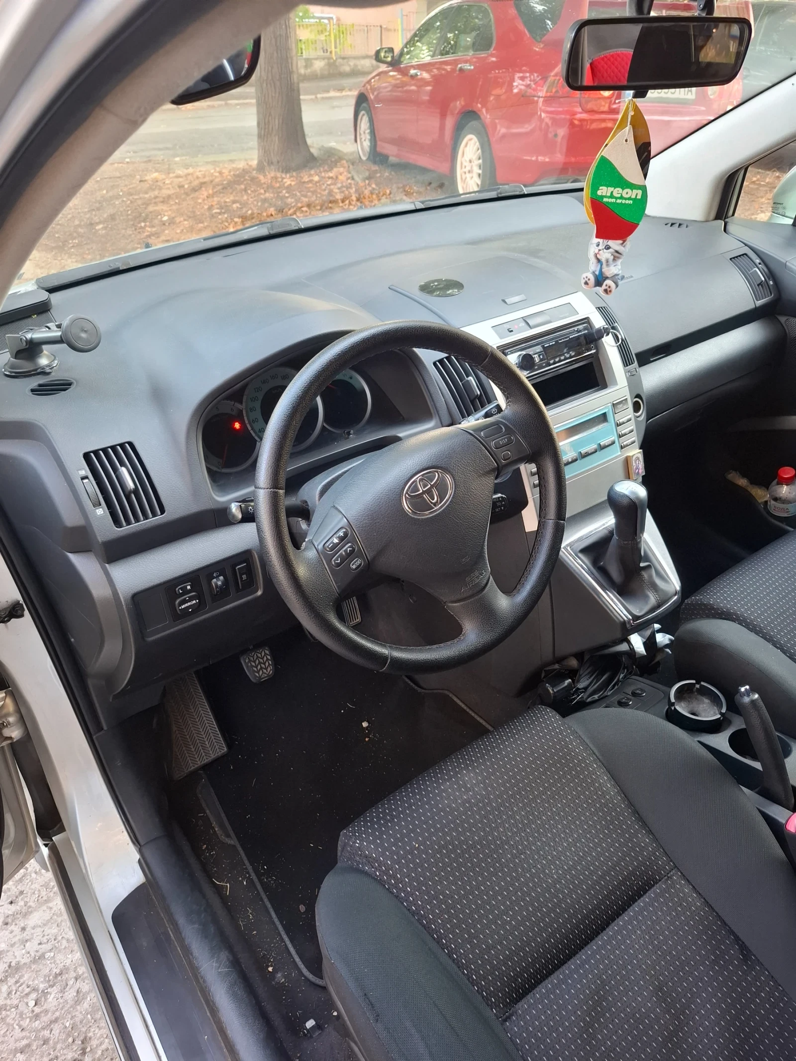 Toyota Corolla verso, снимка 7 - Автомобили и джипове - 56334329