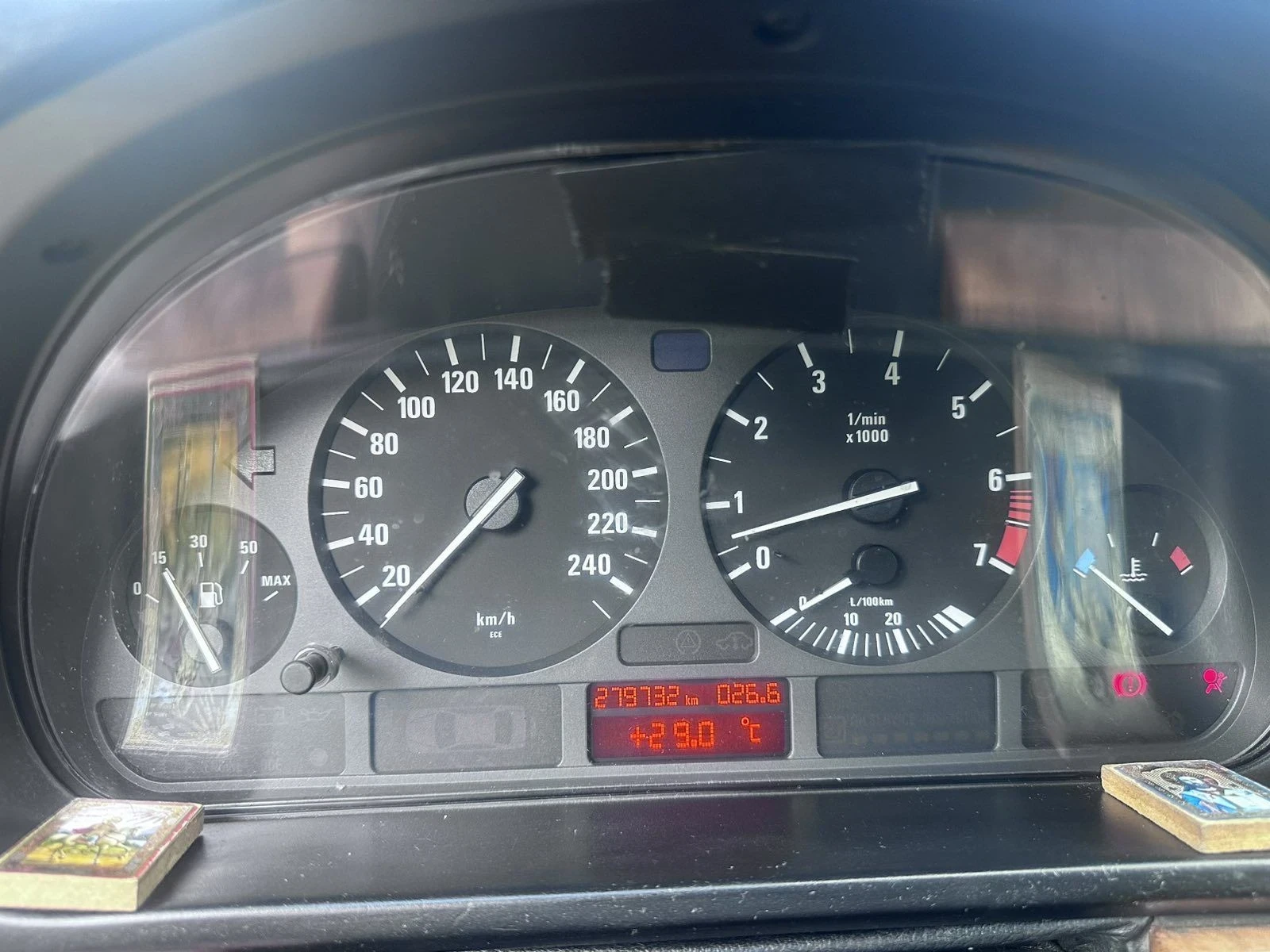 BMW 520 Benzin gaz , снимка 7 - Автомобили и джипове - 56628677