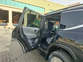 Toyota Land cruiser 300 VXR 3.5 TT, снимка 12