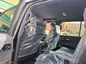 Toyota Land cruiser 300 VXR 3.5 TT, снимка 11