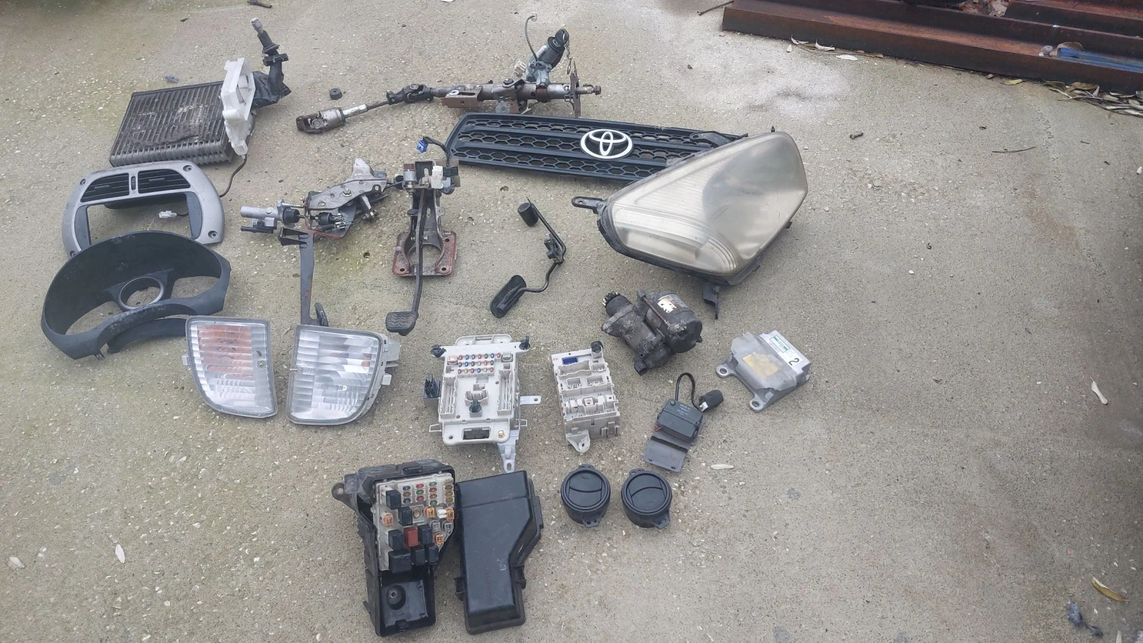 Toyota Rav4 2000 бензин 150  и дизел 140 коня на части | Mobile.bg — изображение 13